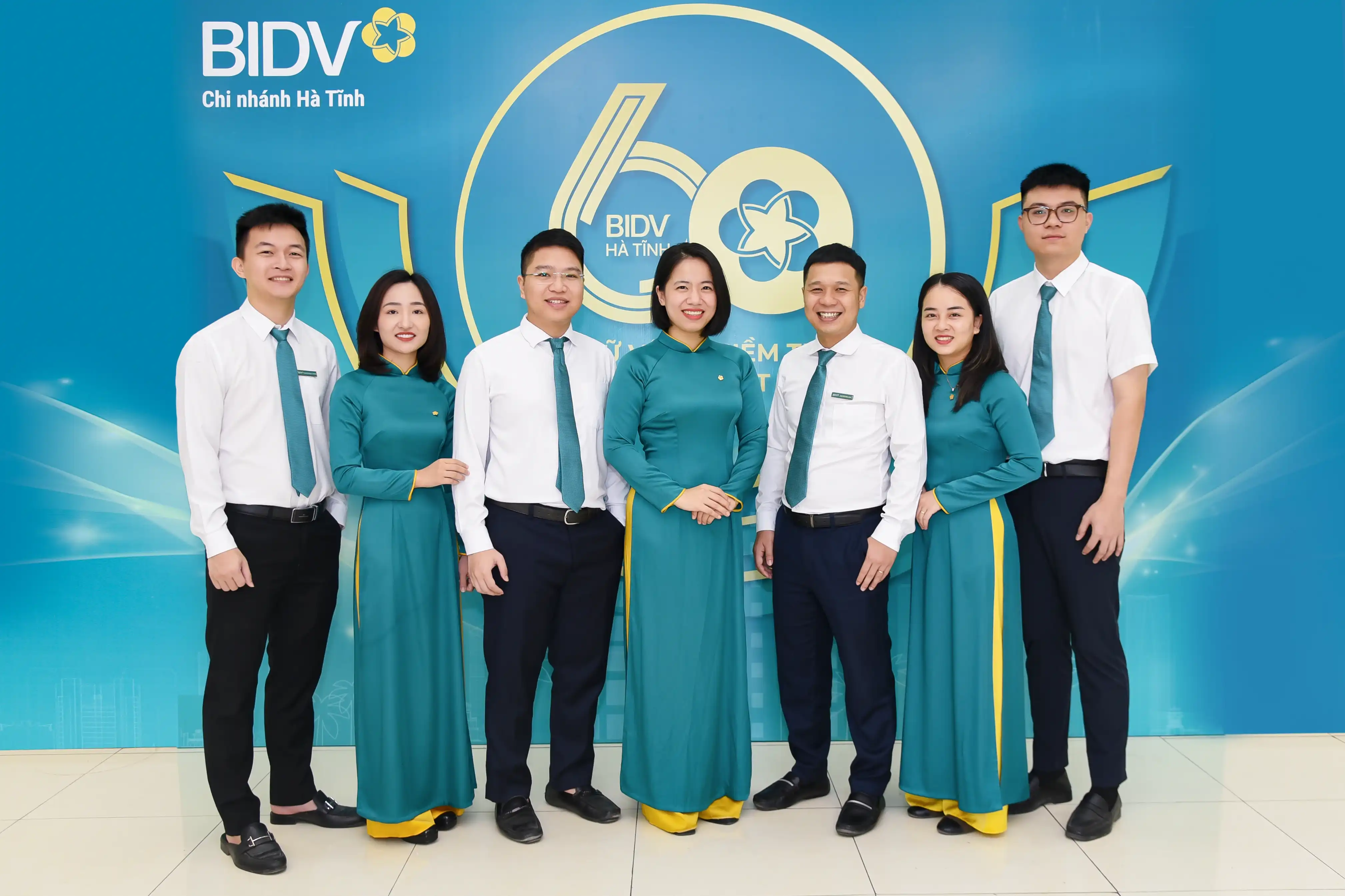 PHÒNG KHÁCH HÀNG DOANH NGHIỆP 1